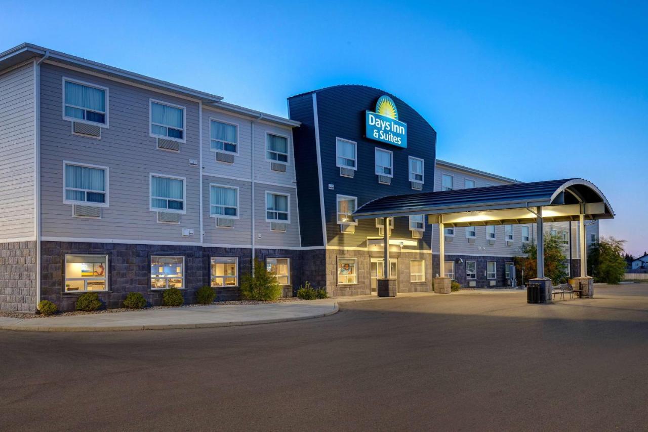 Days Inn & Suites By Wyndham Warman Экстерьер фото